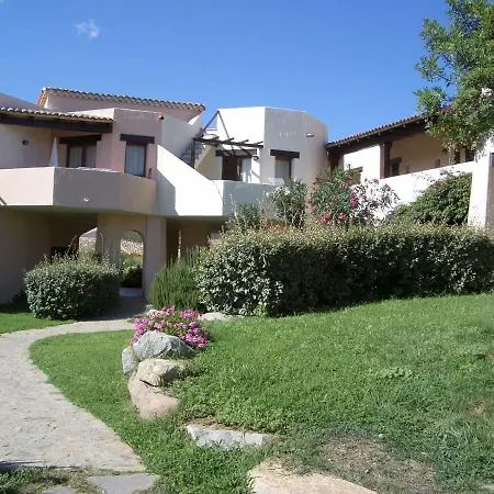 Le Corti Di Marinella Apartmanhotel 3*