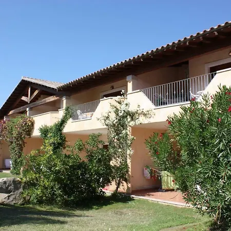 Le Corti Di Marinella Apartmanhotel 3*