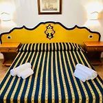 Hotel apartamentowy Le Corti Di Marinella (Sardinia)