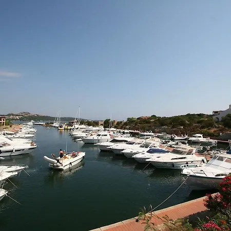 Le Corti Di Marinella 公寓式酒店 3*
