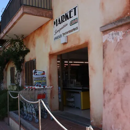 Le Corti Di Marinella Lejlighedshotel
